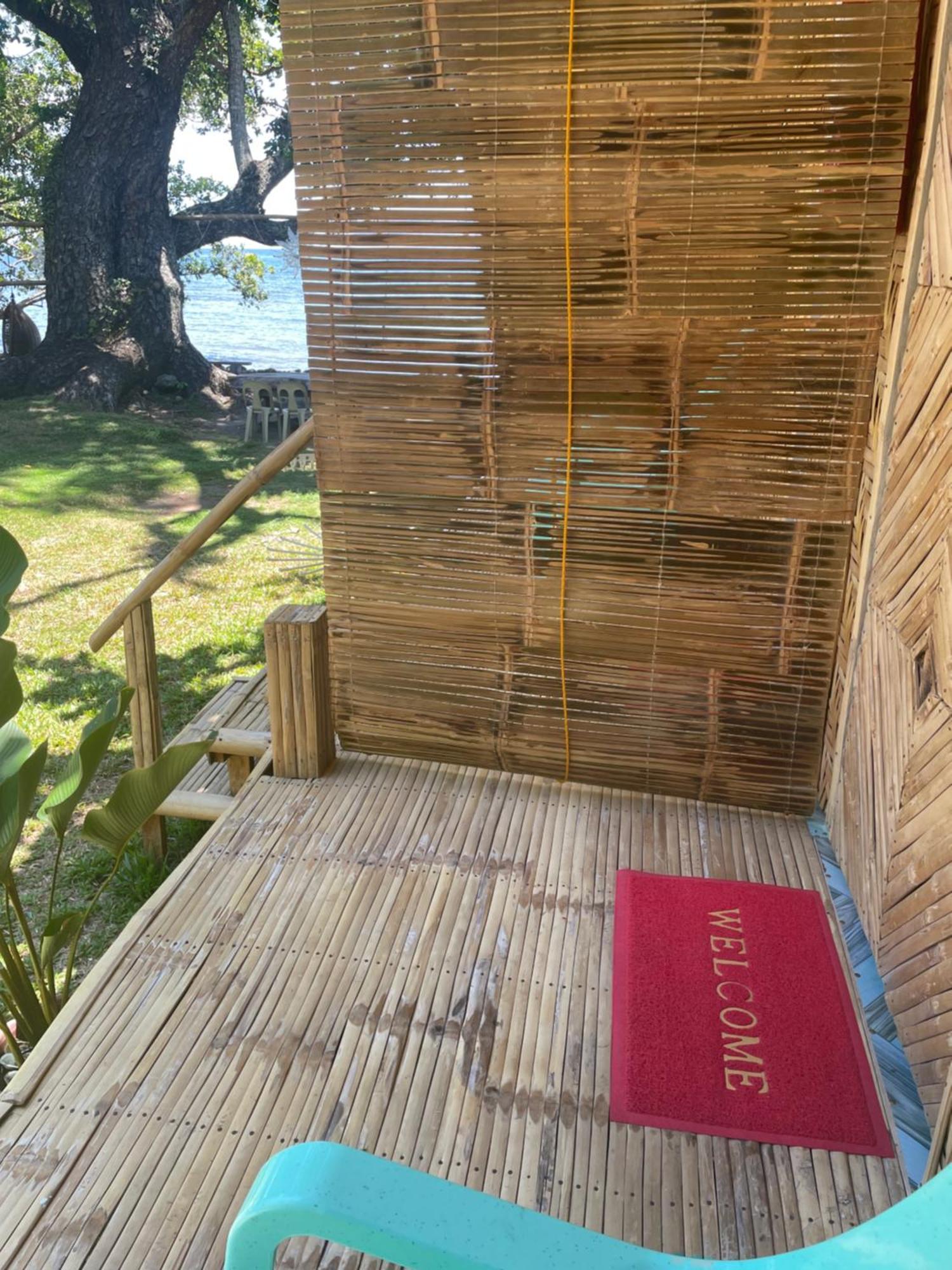 Bed and Breakfast Borbon'S Treehouse By The Sea Mambajao Exterior foto